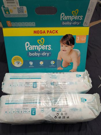 Couches Pampers baby dry taille 3
