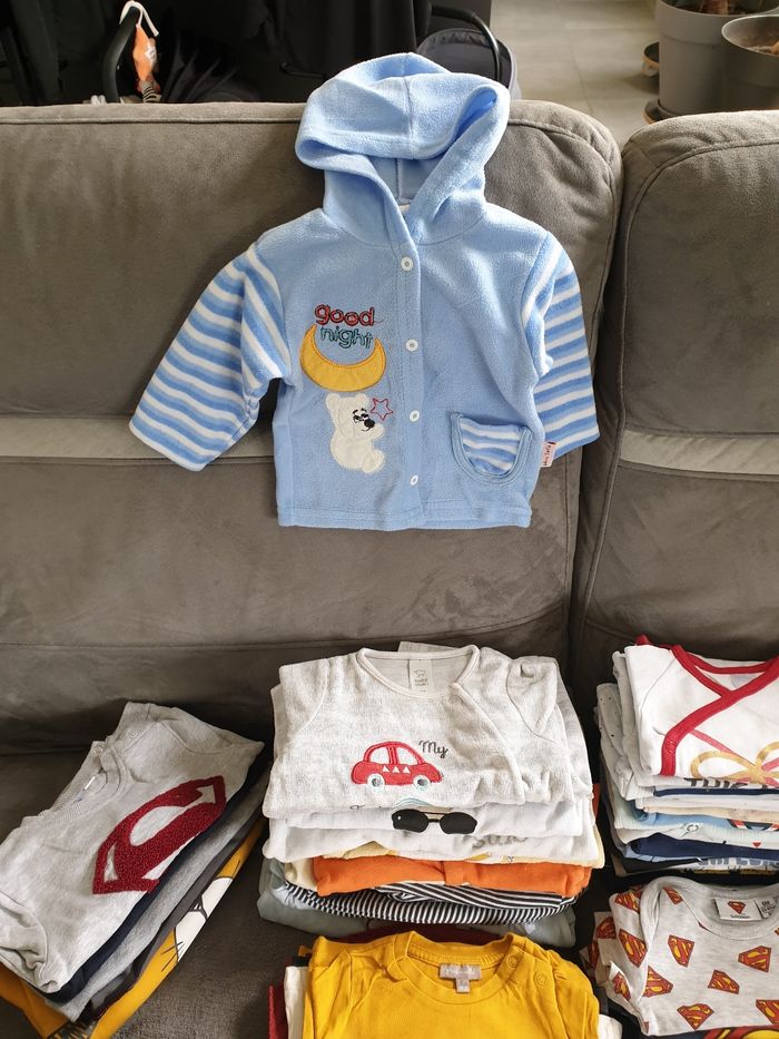 Lot vêtements bébé 6 mois - photo numéro 5