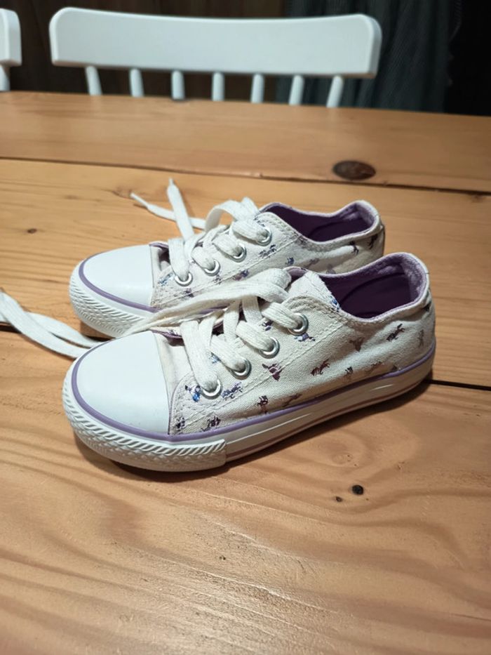 Basket en toile fille 28