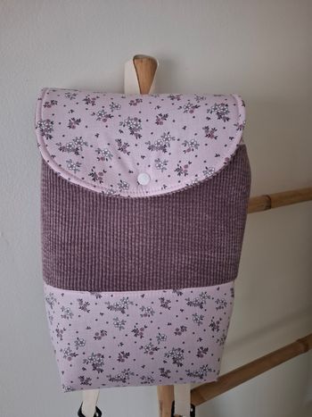 Sac à dos fleurs mauve