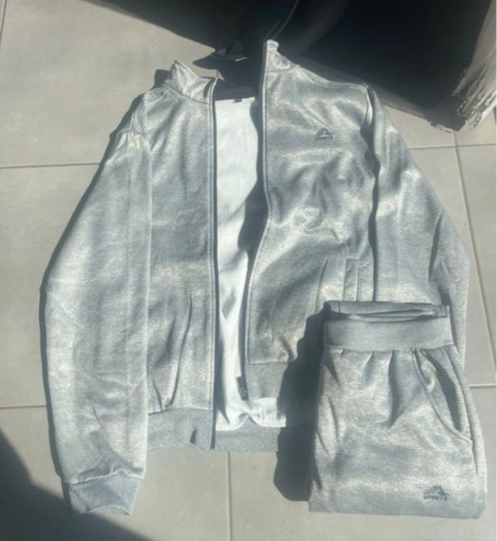 Ensemble de sport jogging + veste - photo numéro 4