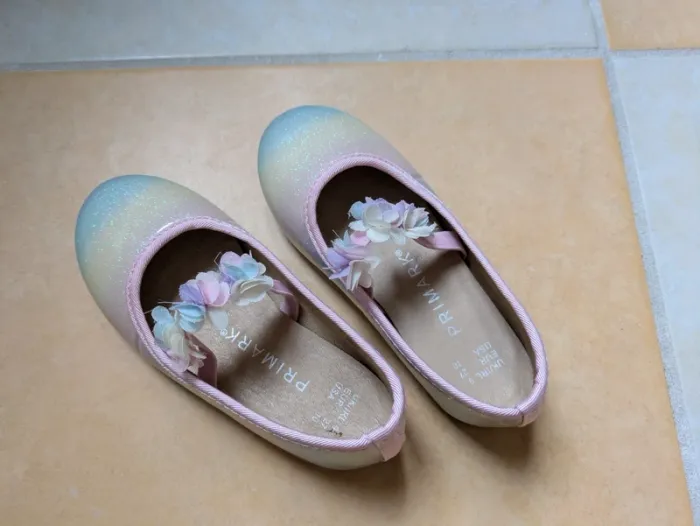 Ballerines à fleurs arc-en-ciel Primark 27 - photo numéro 6