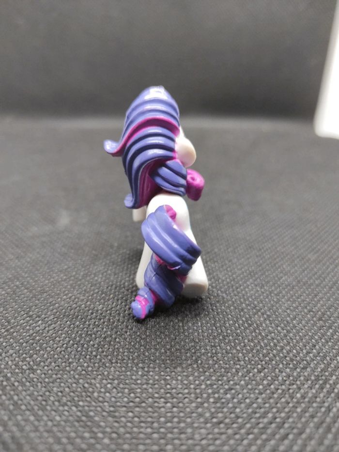 My Little Pony G4 blind bag wave 1 rarity #04 #20445 2010 #geektradeponeyg4 - photo numéro 5