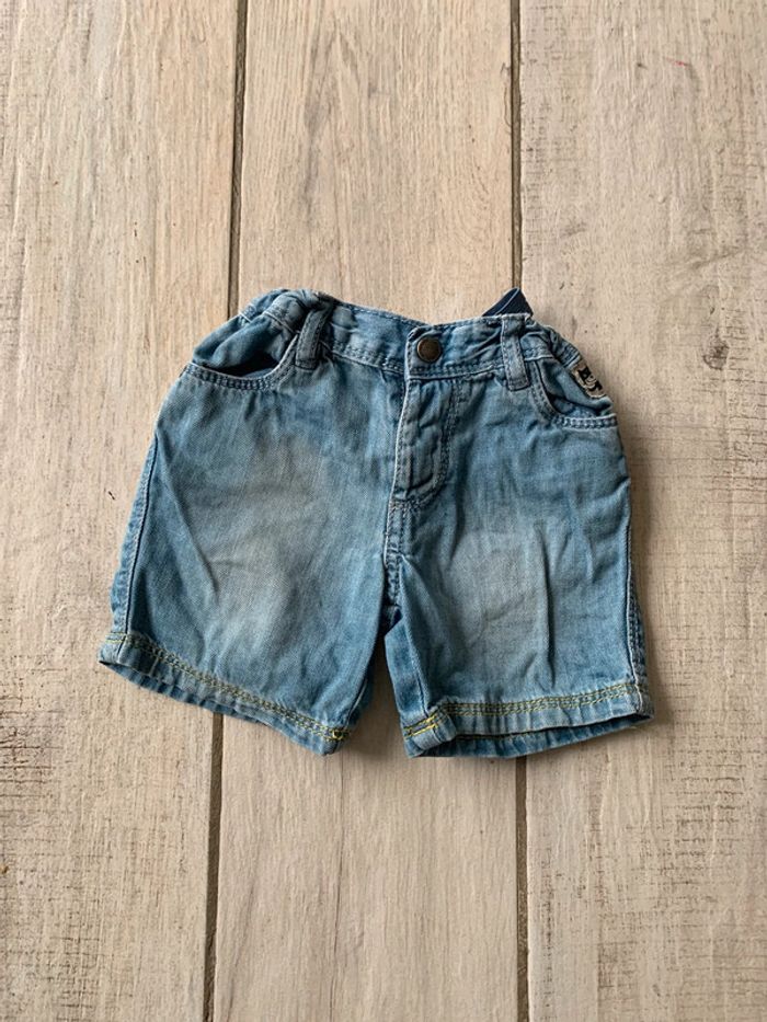 Short 12 mois