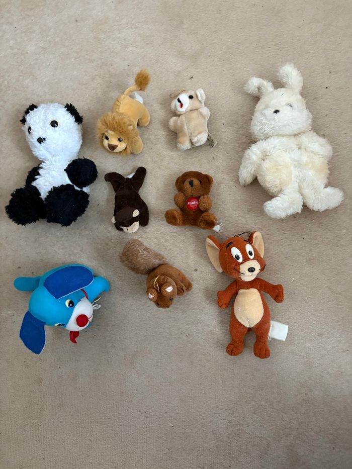 lot de peluches animaux