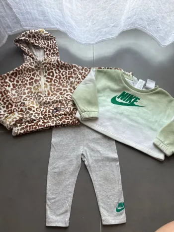 Ensemble Nike 12 mois