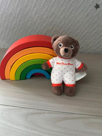 Mini peluche petit ours brun en pyjama