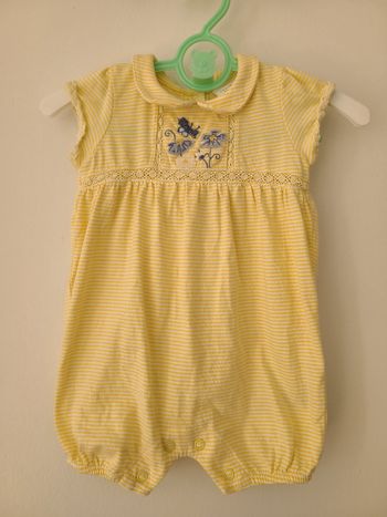 Jolie barboteuse Next à broderies 