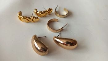 Ensemble boucles d'oreilles • dorées