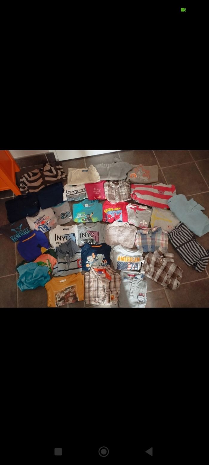 Lot vêtements garçon 4ans - photo numéro 2