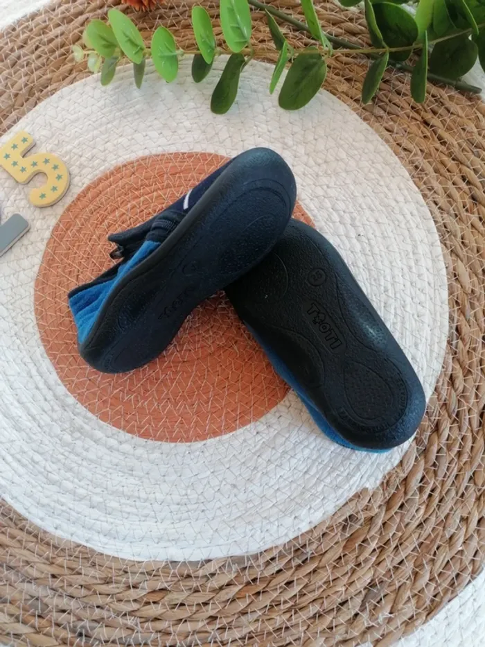 Chaussons bleu foot - Pointure 25 - photo numéro 2