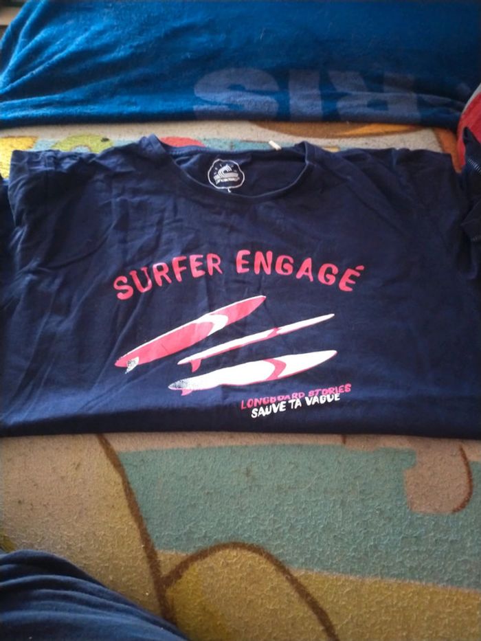 T-shirt longboard