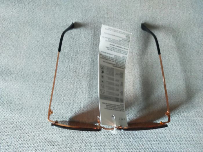 Lunettes de soleil carrées marron – Neuf avec étiquette - photo numéro 3