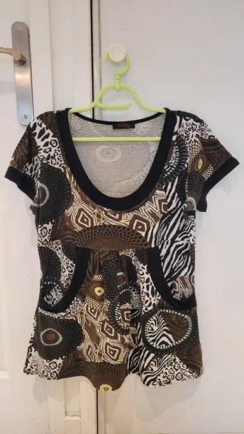 Top manches courtes col rond et poches