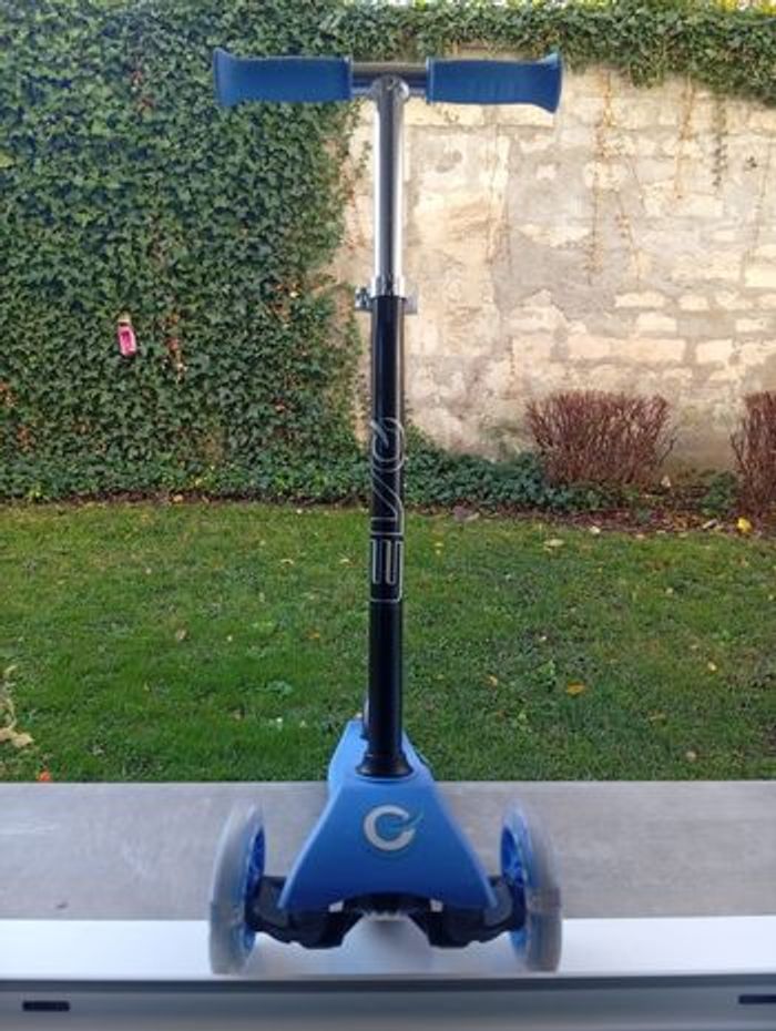 Trottinette 3 roues - photo numéro 3