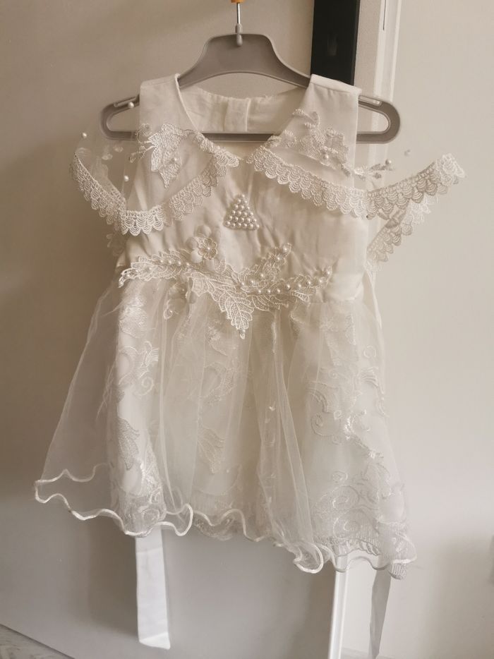 Robe blanche cérémonie 9 mois