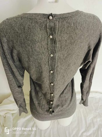 pull boutons dos (envoi groupés uniquement)