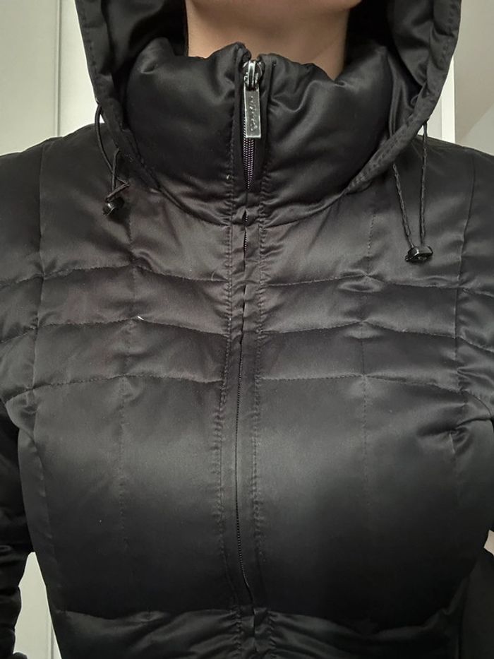 Doudoune noire Calvin Klein femme – Taille S Ultra chaude | Capuche réglable | Bon état général - photo numéro 2