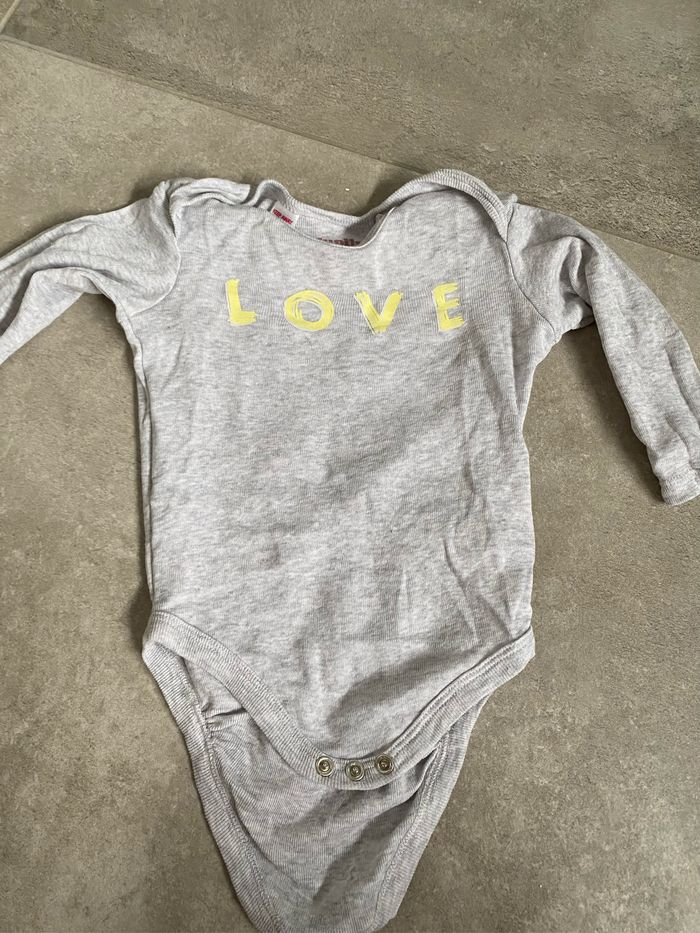 Lot body taille 6 mois - photo numéro 5