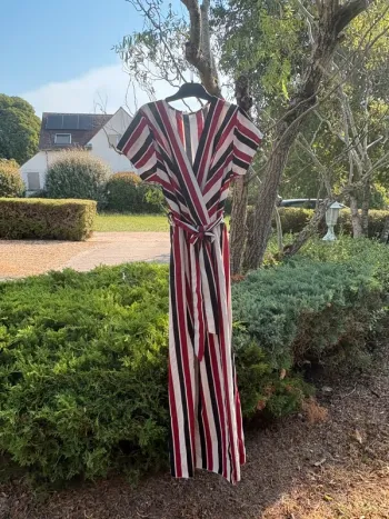 Longue robe à rayures