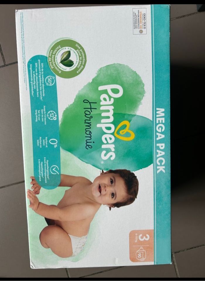 1 carton de couche Pampers harmonie t 3