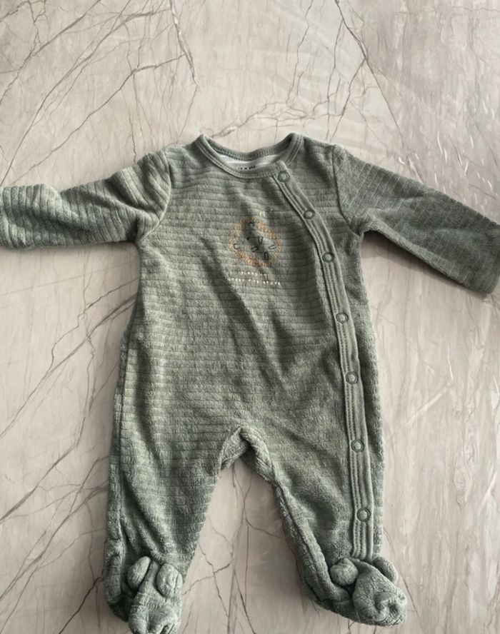 Lot de 11 pyjamas - photo numéro 4