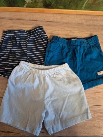 Lot de shorts taille 6 mois