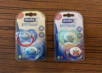 lot de 2 x 2 sucettes anatomiques Dodie  6 m +
