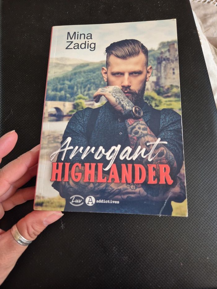 livre arrogant highlander de Mina Zadig - photo numéro 5