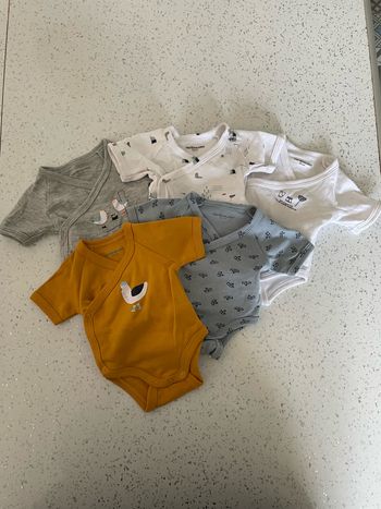 Lot de body verbaudet 50 cm