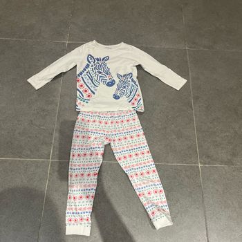ensemble de pyjama enfant motif zèbre