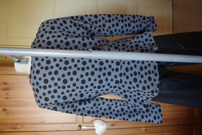 Tounique Vila - pois gris chiné et noir T. XL - 42 - photo numéro 4