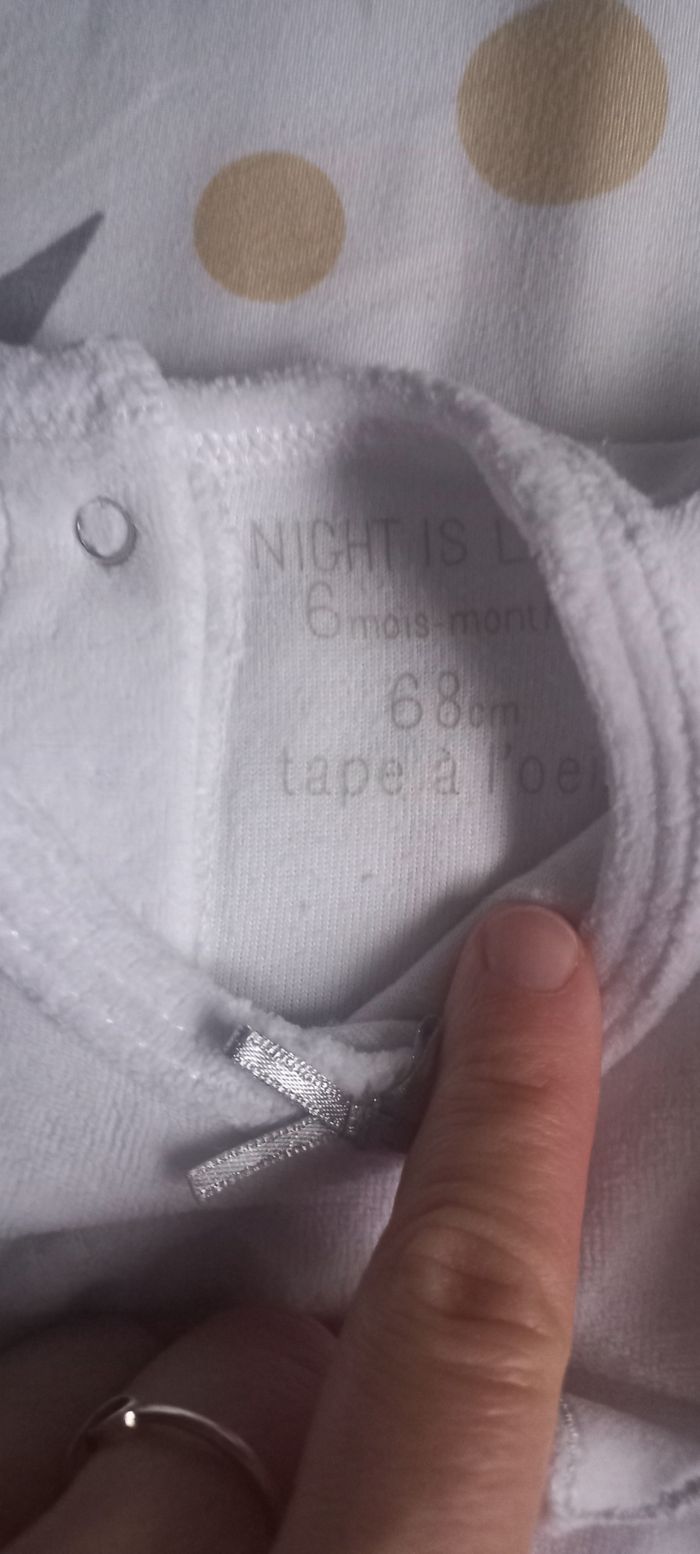 Pyjama velours 6 mois - photo numéro 3