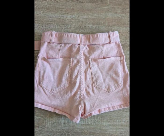 Short taille haute taille 36 Jennifer rose - photo numéro 2