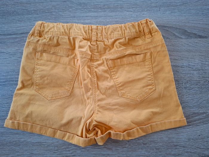 Short jaune moutarde Gémo 10 ans - photo numéro 2