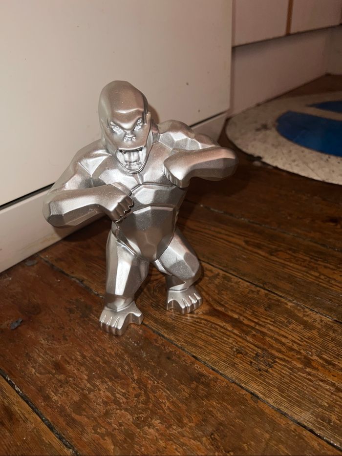 Statue style orlinski