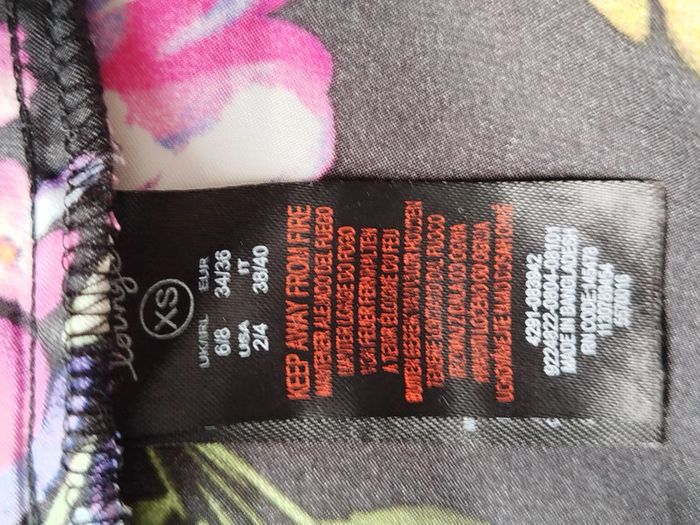 Joli débardeur noir fleurie Love to lounge taille 34/XS - photo numéro 4