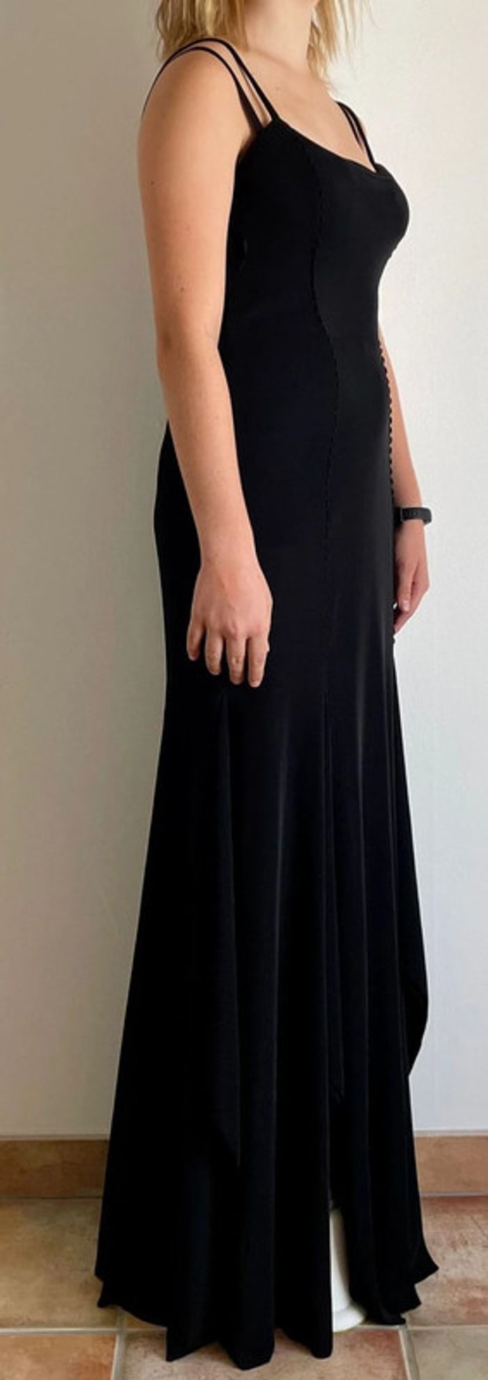 Robe de soirée noire à franges - photo numéro 2