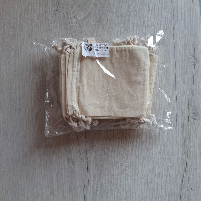 Lot de 16 pochons en coton 10x12 cm avec cordon rétractable - Neuf avec emballage d'origine