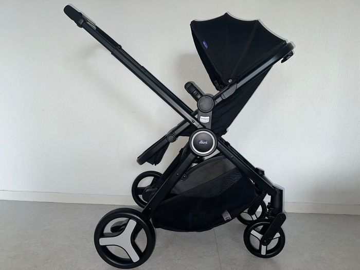 Poussette Chicco best friend comme neuve - photo numéro 3