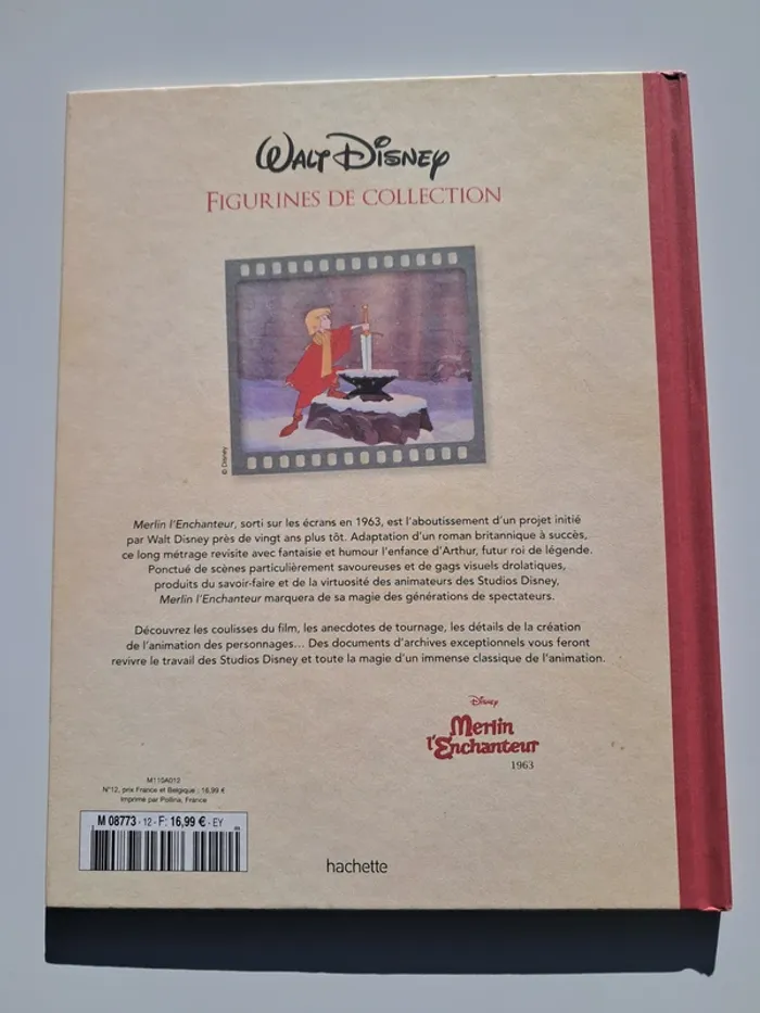 Livre Arthur dans Merlin L'Enchanteur de Walt Disney - Tome 12 - photo numéro 4