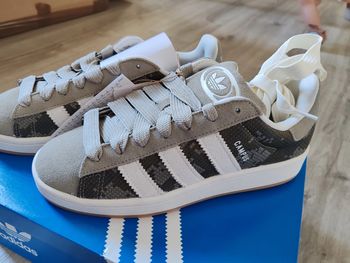 Adidas Campus 00s vert kaki édition spécial taille 42