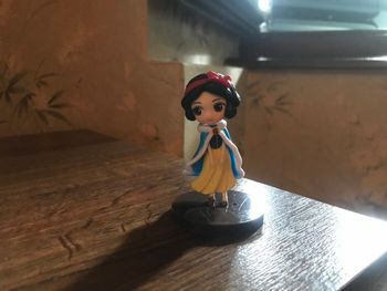 Figurine princesse blanche neige