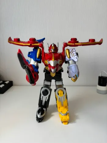 Bandai Power Rangers Mega Force DX Gosei Great Megazord robot figurine