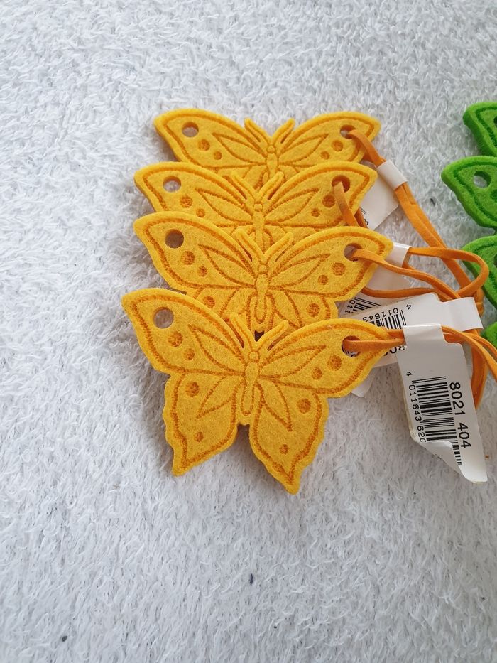Lot de 12 papillons en feutrine neuf - photo numéro 2