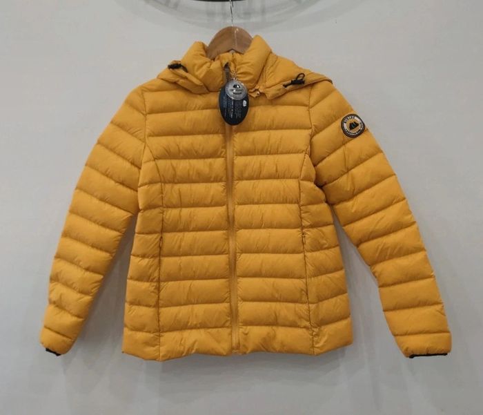 Doudoune hublot jaune taille XS neuve