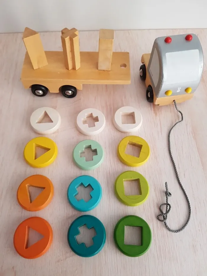 Camion multi color en bois Janod - photo numéro 3