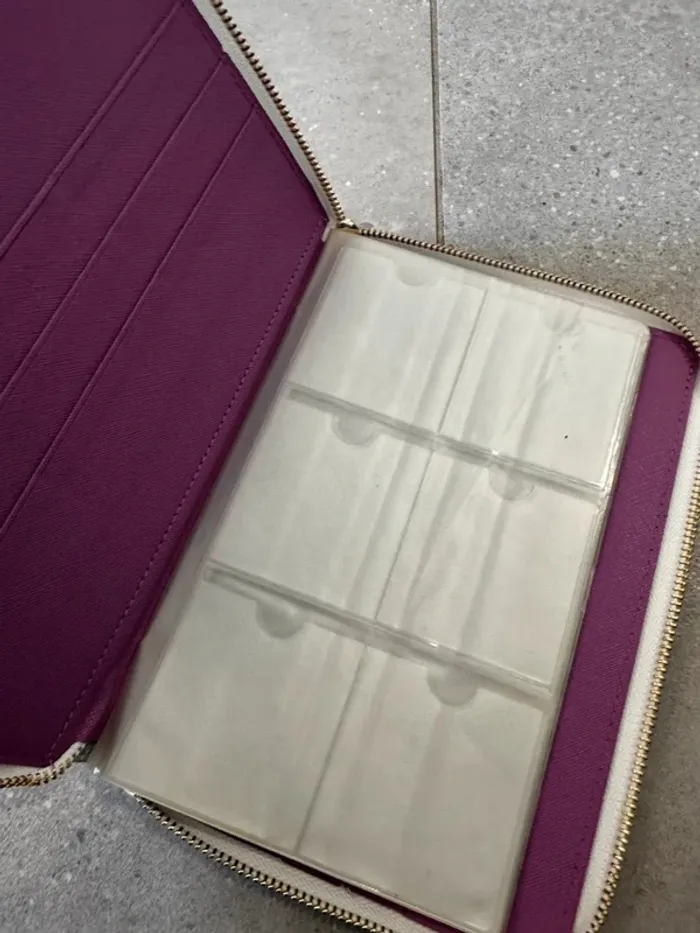 Pochette argenté brillante, très bon état, 23,5x16cm - photo numéro 2