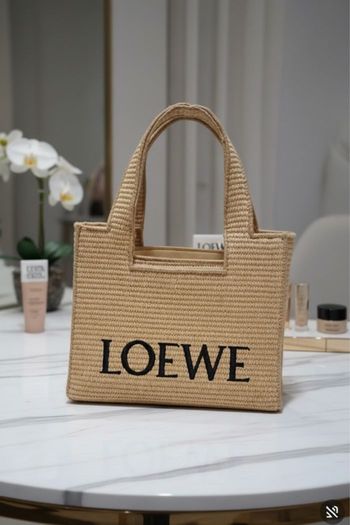 Sac Loewe en raphia