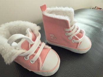 Chaussures chaussons In Extenso rose tissu rose en 18 NEUVES